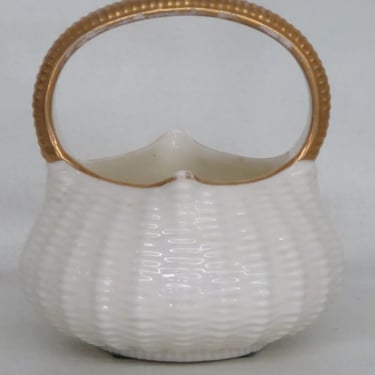 Royal Worcester 1884 Porcelain White and Gold Woven Basket Vase 2885B