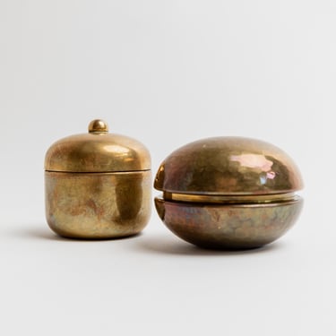 Set of 2 Vintage Brass Tins with Lid - handmade, timeless Design, Italy 1950s - Gift boxes, Storage for Jewelry, Medicine, elegant Gift Idea 