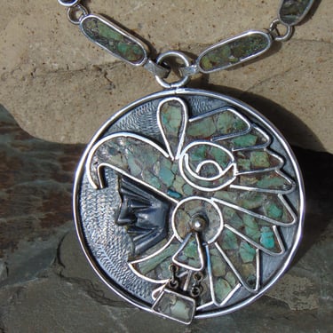 Vintage Mexican Sterling Silver and Green Stone Tribal Aztec Eagle Warrior Round Pendant Necklace 
