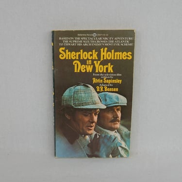 Sherlock Holmes in New York (1976) by Alvin Sapinsley, D R Bensen - TV show tie-in, based on script - Roger Moore - Vintage Book 