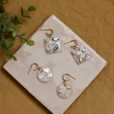 Gold Huggie Hoops Charm Earrings / Resin and Seashell / Delicate Minimal Jewelry 