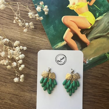 Art Nouveau Vintage Green Gold Pierced Earrings | Art Nouveau Vintage Earrings | Green Vintage Earrings | Vintage Fashion Earring 