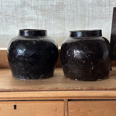 Antique 19th Century Chinese Black Glazed Shanxi Pot 