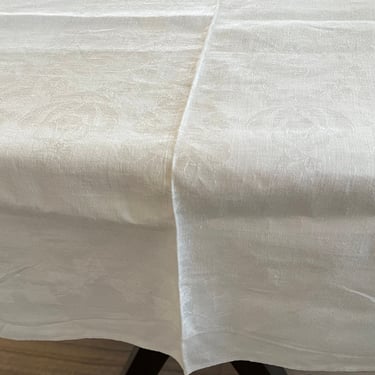 Damask tablecloth 68" SQ rose ivy woven pattern 
