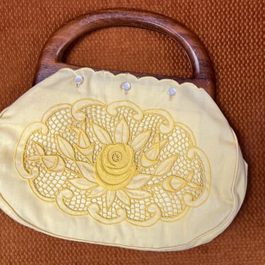 vintage 1960s bermuda bag yellow floral Bali cutwork wood handle pouch purse 