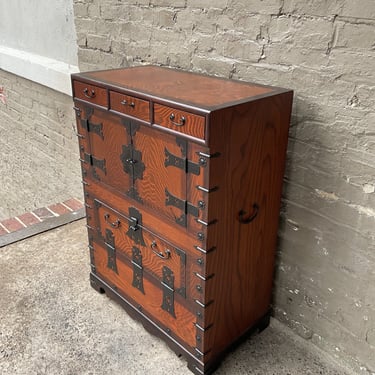 Tansu Chest