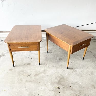 Pair Mid Century Modern Lane Acclaim End / Side Tables MCM 2 Vintage Pieces