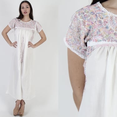 White Womens Oaxacan Maxi Dress / Vintage Cotton Mexican Pastel Floral Vestido / Hand Embroidered Made In Mexico Quinceanera Dress 