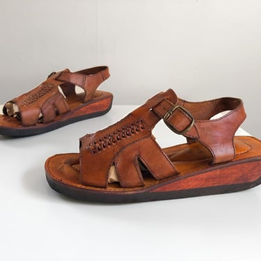 Vintage 1970s whiskey brown leather woven Brazilian sandals | T strap hippie shoes with wood wedge heel, ‘70s costume, men’s 10D 