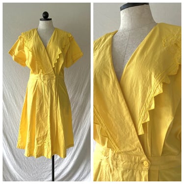 80s Yellow Cotton Wrap Dress with Oversized Eyelet Lace Collar Size L 