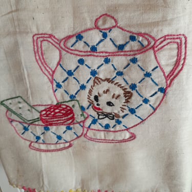 Vintage Flour Sack Tea Towel / Kitchen Towel / Runner / Cat and Teapot /Crochet Trim 