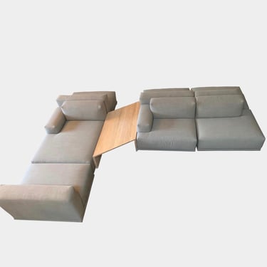 Connect Soft Modular 7-piece sectional + Table