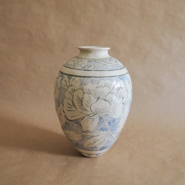 Bamboo Brush Peony Vase // handmade ceramic pottery 