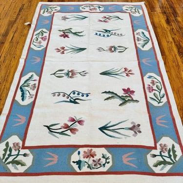 Chinese Floral Pictorial Kilim Rug