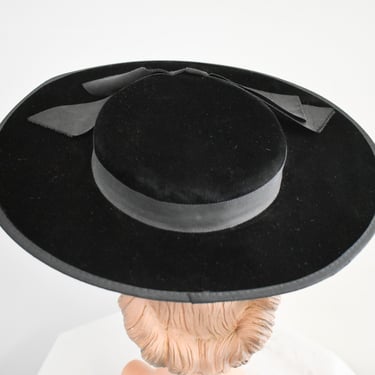 1950s Black Velvet Platter Hat 