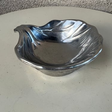 Vintage Wilton pewter silver tone small bowl leaf design size 5” x 1 3/4” 