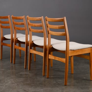 4 Vintage Nordic Teak Dining Chairs 