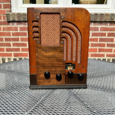 Art Deco 1934 GE M-63 Tombstone AM Shortwave Radio, Elec Restored, Original Finish 