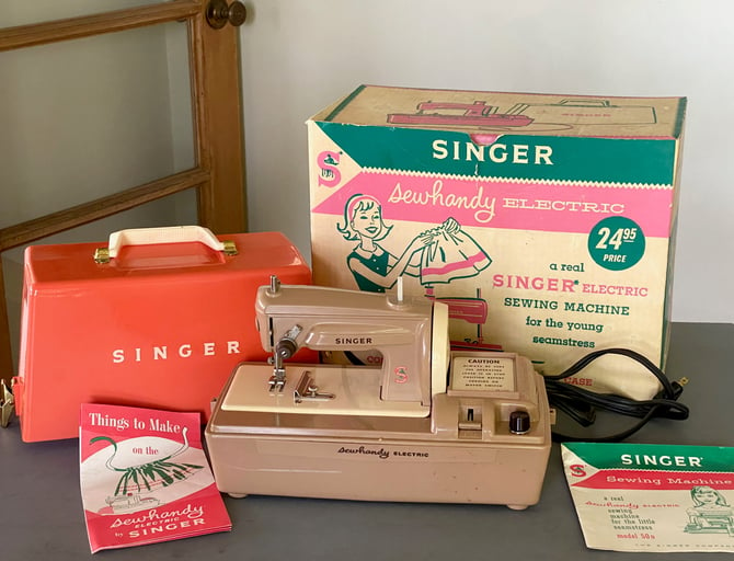 Vintage Singer Sewhandy Electric Sewing Machine Model 50 With Box 