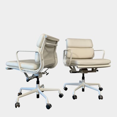EAMES SOFT PAD GROUP SIDE CHAIR