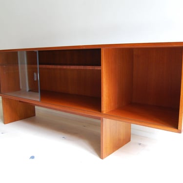 Danish Modern Peter Lovig Nielsen Teak Hutch Display Case Shelf with Sliding Glass Doors for Lovig Mobler Made in Denmark 