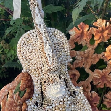 Pearl-Covered Violin