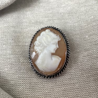 Sterling and shell cameo - 1940s vintage 