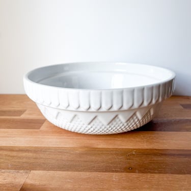 Large Stoneware Portugese Bowl. Stoneware Round White Bakeware from Portugal. 