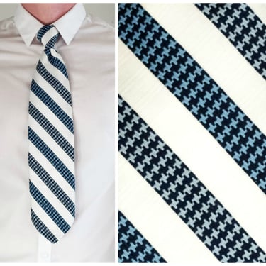 Vintage Blue Houndstooth Clip on Tie 