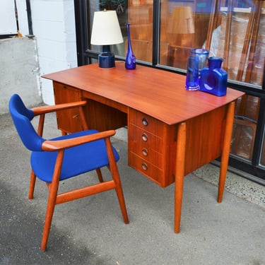 Stylish Teak Compact Desk w/ 4 Drawers, File Cubby and Back Display Shelf