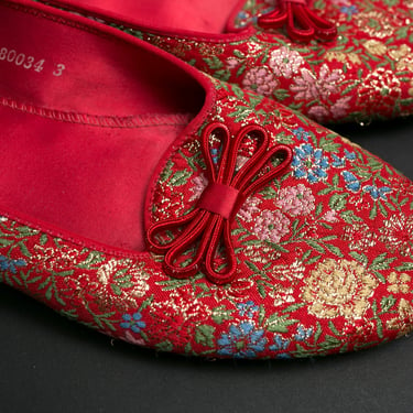 Lovely Vintage 70s 80s Red Metallic Floral Brocade Slippers / Flats by Daniel Green 