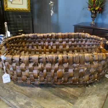 VERY LARGE ANTIQUE FRENCH LAUNDRY BASKET
