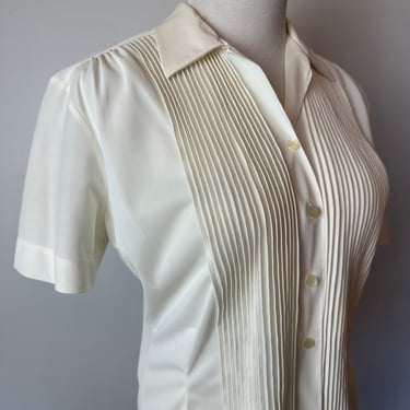 VTG 60’s white blouse short sleeved pleated Tuxedo pleats~ nylon shirt pinup rockabilly 1960 mod size LG 42 Bust 