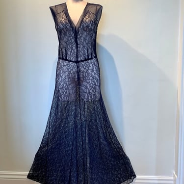 Late 30's Sheer Lace Dress - Beautifully Detailed Full Length Lace - Flaring Skirt - Metal Size Zipper - Old Hollywood Glamour - Size Medium 