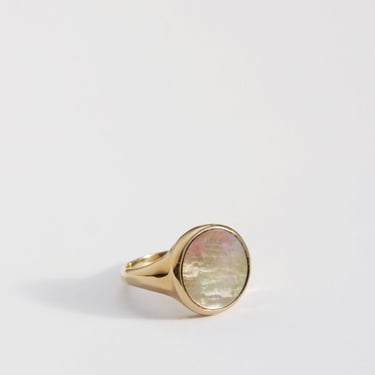 Tiro Tiro Lacuna Mother of Pearl And Gold Ring - Gold on Garmentory