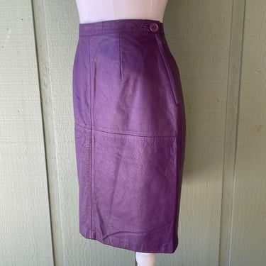 1980s Purple Leather Knee Length Pencil Skirt by Avon Fashions 26