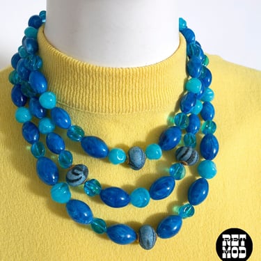 SO PRETTY Vintage 70s 80s Blue Chunky Beaded 3-Strand Necklace 