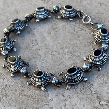 Vintage Sterling Silver and Oval Black Cab Turtle Link Bracelet - 7.25 Inches 