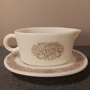 Pyrex Woodland Gravy Boat and Saucer 