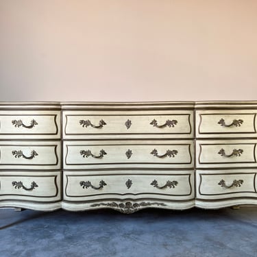 Henredon French Provincial Style 