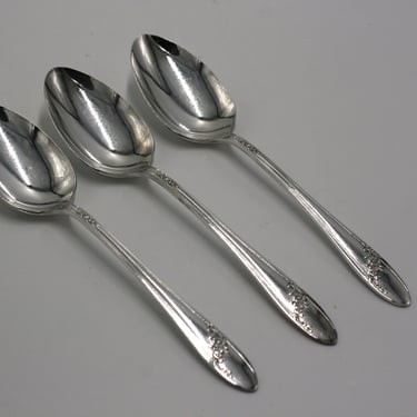 vintage oneida queen bess serving spoons set of three 
