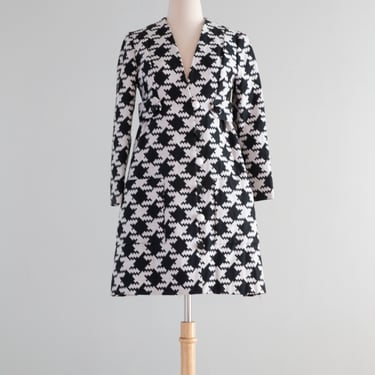 MODEST OF THE MOD 1960's Giant Houndstooth Jacket By Eloise Curtis / Small