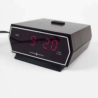 Vintage 70s Digital Alarm Clock - Faux Wood Grain - Hexagon Face 
