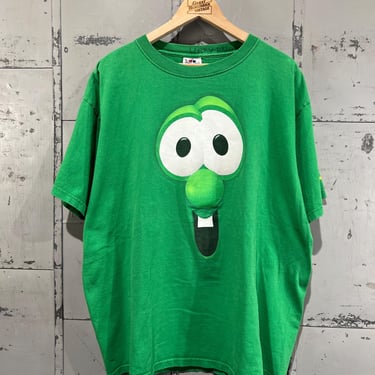 L 90s Veggie tales Tshirt Larry the cucumber big face graphic 