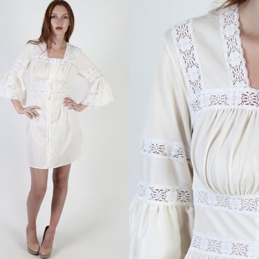 Vintage 70s Simple Bohemian Wedding Dress, Sheer Floral Lace Bell Sleeve White Mini Dress 
