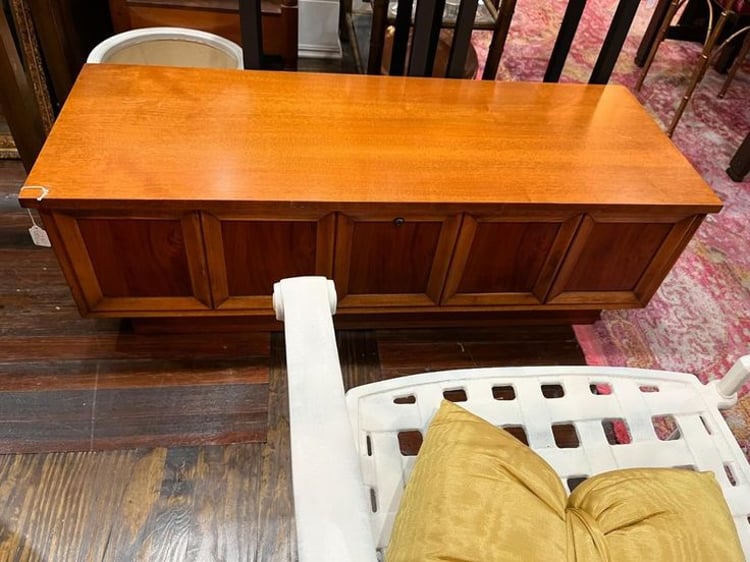 Classic lane mid century cedar chest. 47.5” x 18.5” x 15.5”