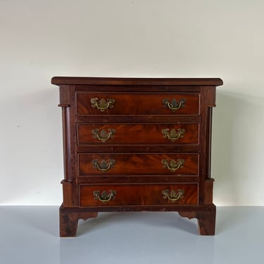 Antique Georgian Mahogany Wood Jewelry or Lingerie Chest 