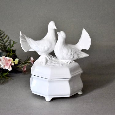 Vintage White Ceramic Jewelry Box Bassano Italy Home Decor Pigeons Box 