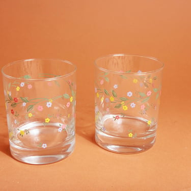Set of 2 Vintage Dainty Small Flower Glass Cups Glasses 