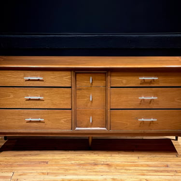 Lane Acclaim Nine Drawer Lowboy Dresser Credenza with Mirror - Mid Century Modern Danish Style Furniture 